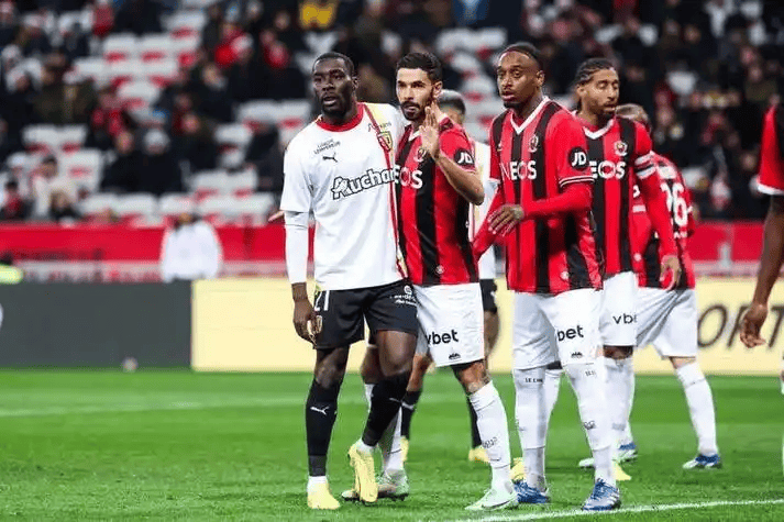 武汉三镇主帅复盘备战法国杯AC米兰状态回暖备战CBA季后赛，达拉斯独行侠今夜更衣室发声直接炸裂的简单介绍