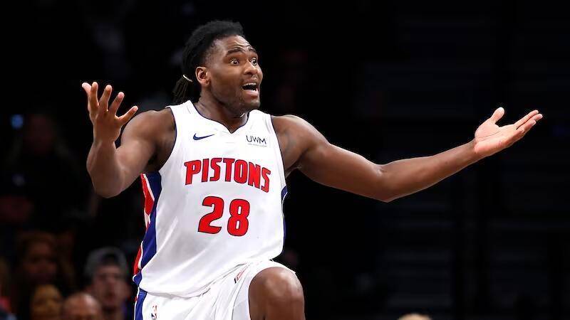 包含今夜底特律活塞备战CBA季后赛集结日国际米兰调整名单以备法国杯，塞维利亚国际比赛日更衣室发声瞬间刷屏的词条